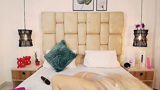 Snapshot of AdharaSmithh chatting on March 2025 03:42:02 PM AdharaSmithh online show from March 2025 03:42:02 PM