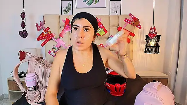 Snapshot of AdharaSmithh chatting on September 2025 07:03:01 PM AdharaSmithh online show from September 2025 07:03:01 PM