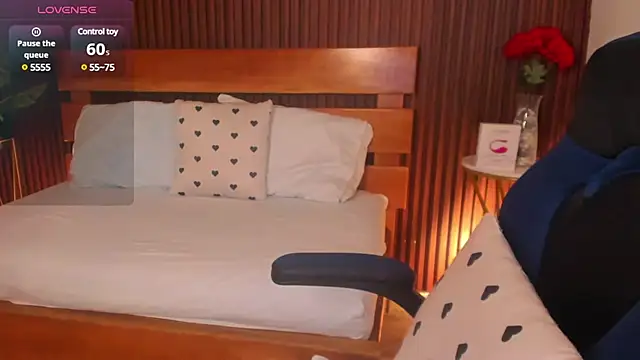 elissa iris online show from January 2025 10:17:01 PM