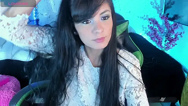 Snapshot of elissa_iris chatting on June 2026 02:17:02 AM elissa iris online show from June 2026 02:17:02 AM