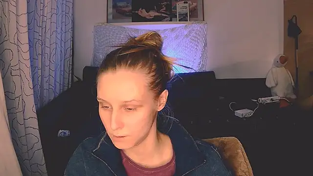 KatiKate online show from December 2024 09:00:01 PM