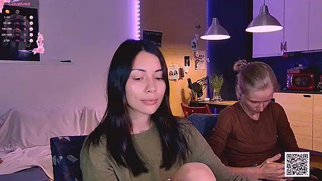 KatiKate online show from September 2025 10:43:01 PM