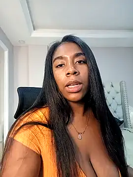 KloheCurvy online show from December 2024 11:24:01 AM