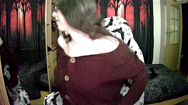 Snapshot of bluerose00 chatting on January 2025 08:26:02 PM bluerose00 online show from January 2025 08:26:02 PM