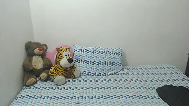 Snapshot of Pocahontas_Princess_ chatting on March 2025 01:12:01 PM Pocahontas Princess online show from March 2025 01:12:01 PM
