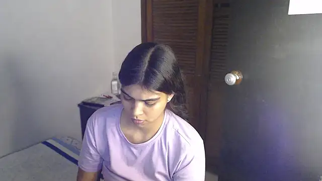 Snapshot of Pocahontas_Princess_ chatting on September 2025 04:03:01 AM Pocahontas Princess online show from September 2025 04:03:01 AM