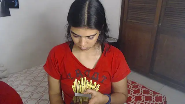 Snapshot of Pocahontas_Princess_ chatting on April 2026 03:37:02 AM Pocahontas Princess online show from April 2026 03:37:02 AM