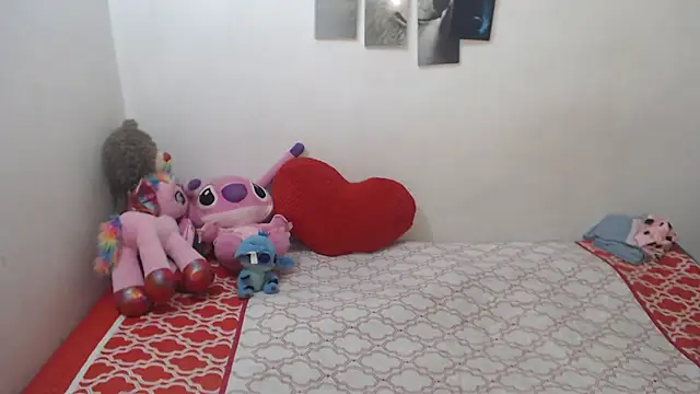 Snapshot of Pocahontas_Princess_ chatting on April 2026 09:45:02 PM Pocahontas Princess online show from April 2026 09:45:02 PM