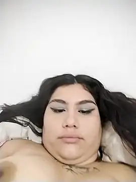 Snapshot of Marilin_Jessie chatting on December 2024 07:10:01 AM Marilin Jessie online show from December 2024 07:10:01 AM