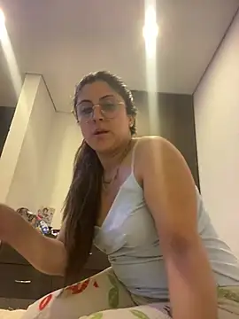 girl anni online show from January 2025 03:22:02 PM