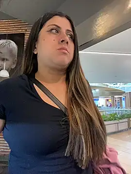 girl anni online show from February 2025 10:00:01 PM