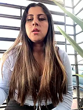 girl anni online show from February 2025 09:37:02 PM