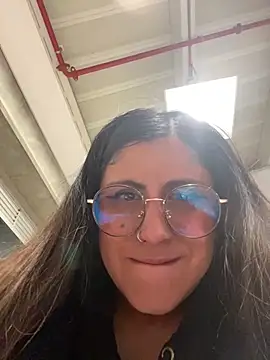 girl anni online show from February 2025 12:27:01 AM