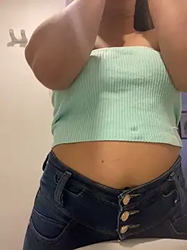 girl anni online show from February 2025 08:42:02 PM