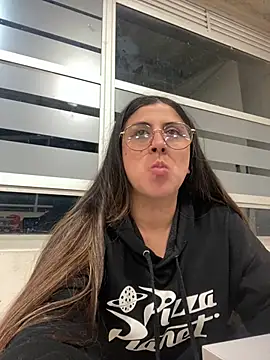 girl anni online show from February 2025 01:26:01 AM