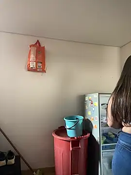 girl anni online show from February 2025 12:42:01 PM