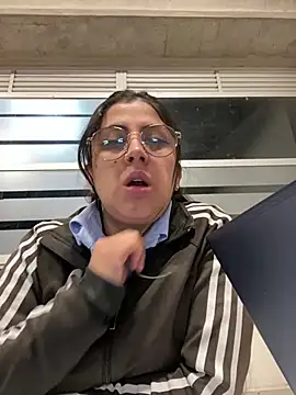 girl anni online show from March 2025 01:43:01 AM