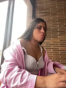 girl anni online show from March 2025 06:09:01 PM