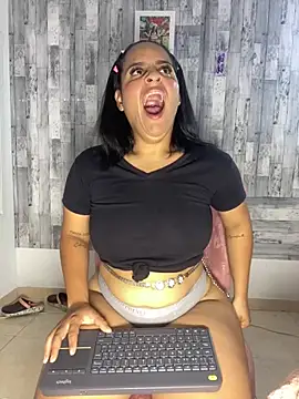 Snapshot of Violetrousse chatting on March 2026 01:22:02 AM Violetrousse online show from March 2026 01:22:02 AM