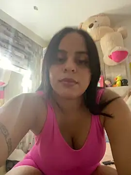 Snapshot of Violetrousse chatting on April 2026 08:31:01 PM Violetrousse online show from April 2026 08:31:01 PM