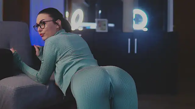 Mona Lisss online show from January 2025 05:41:01 PM