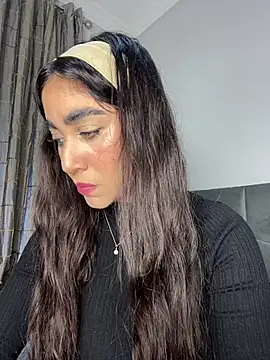 Snapshot of Meryem_Queen chatting on March 2026 09:42:02 PM Meryem Queen online show from March 2026 09:42:02 PM