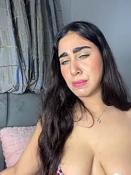 Snapshot of Meryem_Queen chatting on March 2026 09:32:01 PM Meryem Queen online show from March 2026 09:32:01 PM