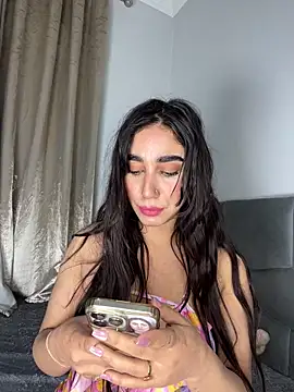 Snapshot of Meryem_Queen chatting on April 2026 12:16:02 AM Meryem Queen online show from April 2026 12:16:02 AM