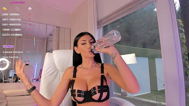 Snapshot of missdiamond_ chatting on December 2025 08:20:02 AM missdiamond online show from December 2025 08:20:02 AM