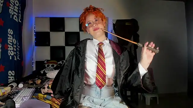 Nami Curls online show from October 2025 04:57:02 AM