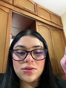 alissonfernandez  online show from September 2025 11:35:02 AM