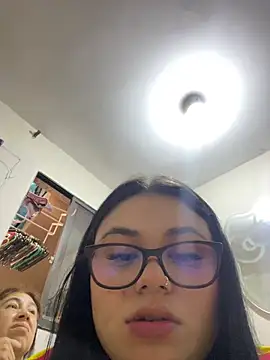 Snapshot of alissonfernandez_ chatting on June 2026 10:30:01 PM alissonfernandez online show from June 2026 10:30:01 PM