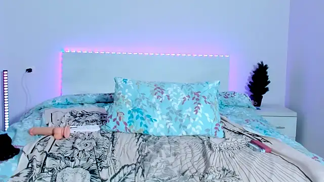 Shadow Strik online show from December 2024 07:11:01 PM