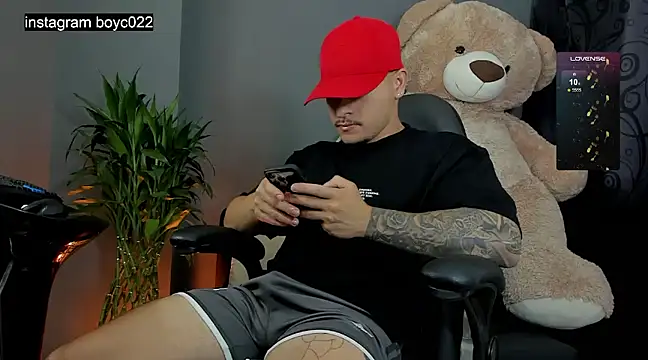 boyc022  online show from March 2025 10:56:01 PM