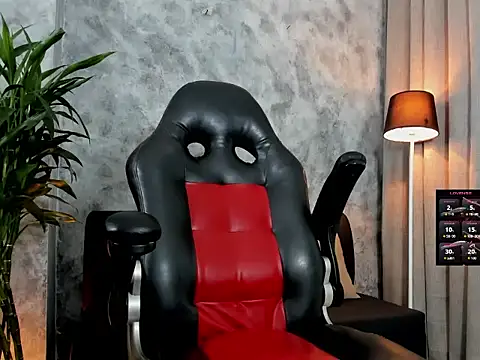 boyc022  online show from February 2026 10:41:02 PM