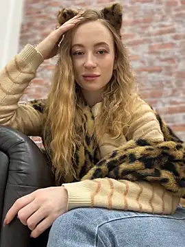  AngelMoon  online show from October 2025 03:42:02 AM