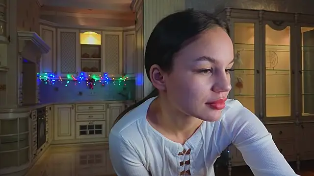 UdelaAshfield online show from December 2024 05:22:01 PM