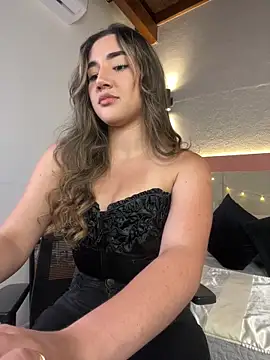 AniiRose online show from November 2025 12:43:01 AM