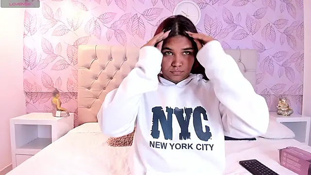 Carolina Evanss online show from February 2025 03:41:01 AM