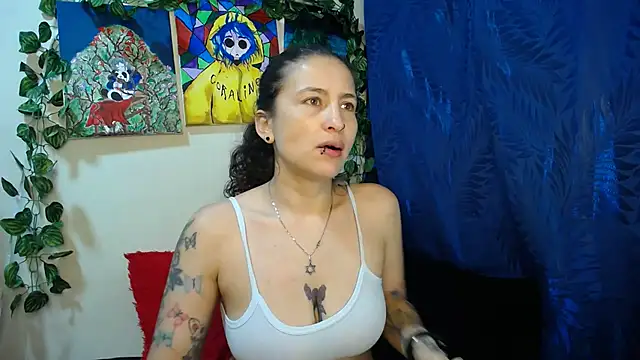 Snapshot of Leyla_Horny_Bg chatting on May 2026 02:28:01 AM Leyla Horny Bg online show from May 2026 02:28:01 AM