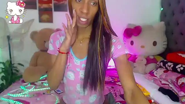 Snapshot of lucianadolll chatting on March 2026 07:44:01 AM lucianadolll online show from March 2026 07:44:01 AM