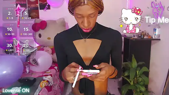 Snapshot of lucianadolll chatting on April 2026 02:09:01 PM lucianadolll online show from April 2026 02:09:01 PM