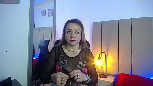 Lupiita223 online show from March 2025 12:39:02 PM