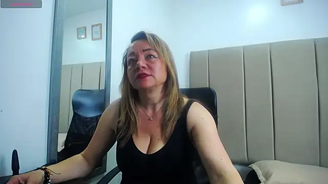 Lupiita223 online show from March 2025 12:57:02 PM