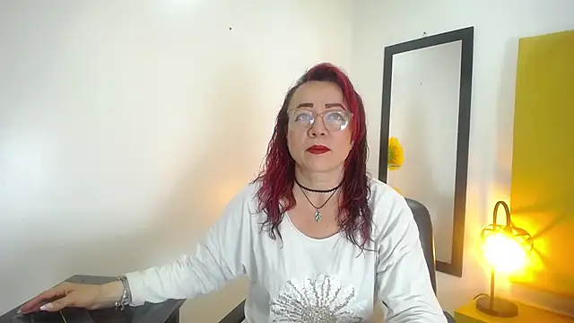 Lupiita223 online show from September 2025 01:49:01 PM