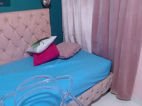 renata milf  online show from October 2025 11:45:02 AM