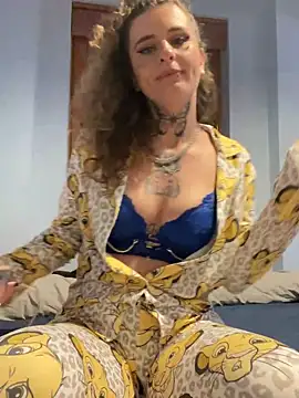 Snapshot of BlazyKitsune- chatting on March 2025 07:31:02 PM BlazyKitsune- online show from March 2025 07:31:02 PM