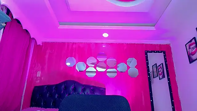 TiffanyMackensyy online show from February 2026 06:26:01 AM