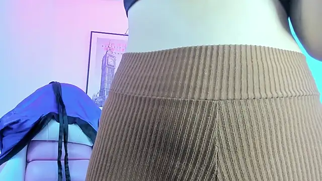 Snapshot of Theia_moon chatting on February 2025 12:39:01 PM Theia moon online show from February 2025 12:39:01 PM