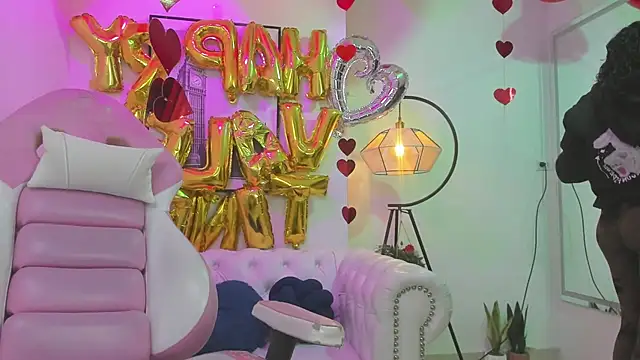 Snapshot of Theia_moon chatting on February 2025 12:49:02 PM Theia moon online show from February 2025 12:49:02 PM